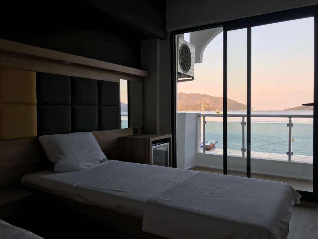 La Beirut Beach Hotel 马尔马里斯 外观 照片
