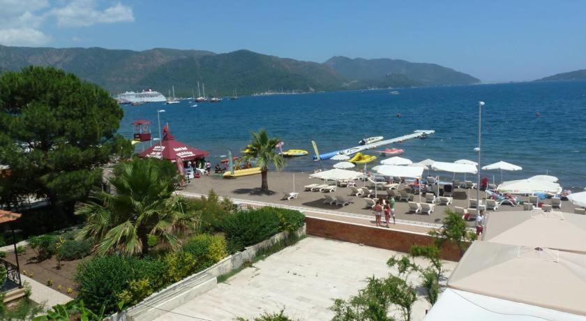 La Beirut Beach Hotel 马尔马里斯 外观 照片