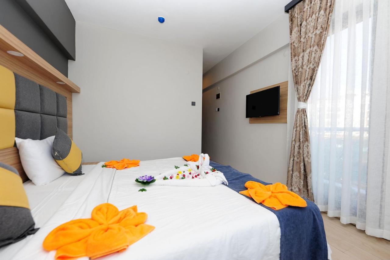 La Beirut Beach Hotel 马尔马里斯 外观 照片