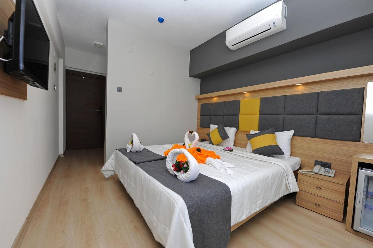 La Beirut Beach Hotel 马尔马里斯 外观 照片